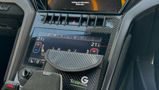 Lamborghini Urus installed with Smartrack S5-iMob